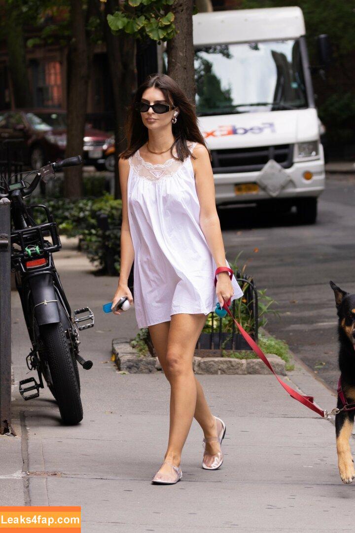 Emily Ratajkowski / emrata слитое фото фото #6254