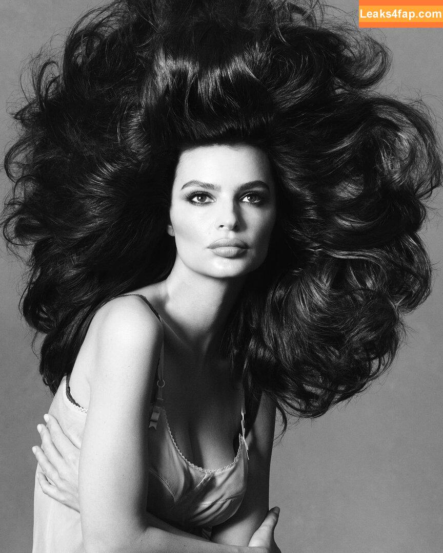 Emily Ratajkowski / emrata leaked photo photo #6281