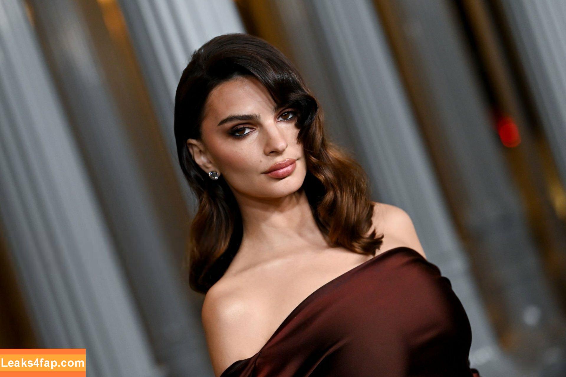 Emily Ratajkowski / emilyratajkowski / emrata слитое фото фото #6426