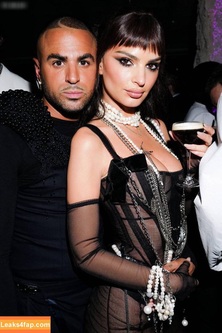 Emily Ratajkowski / emrata leaked photo photo #6953