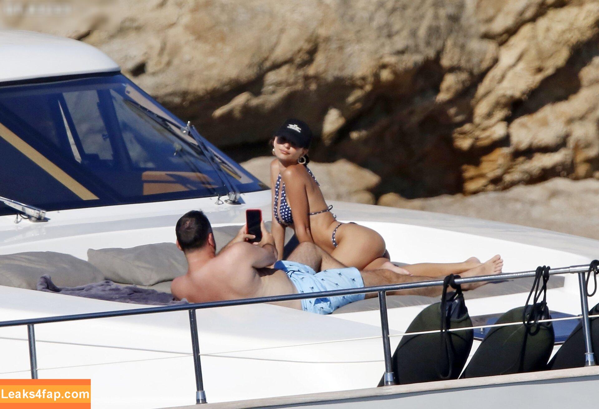 Emily Ratajkowski / emrata leaked photo photo #6971