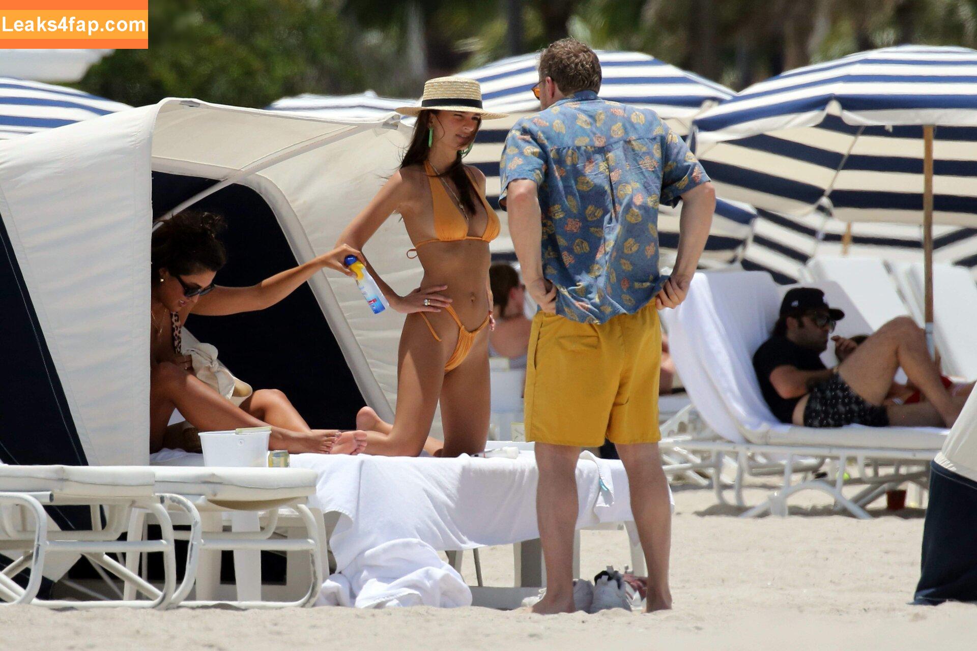 Emily Ratajkowski / emrata leaked photo photo #6995