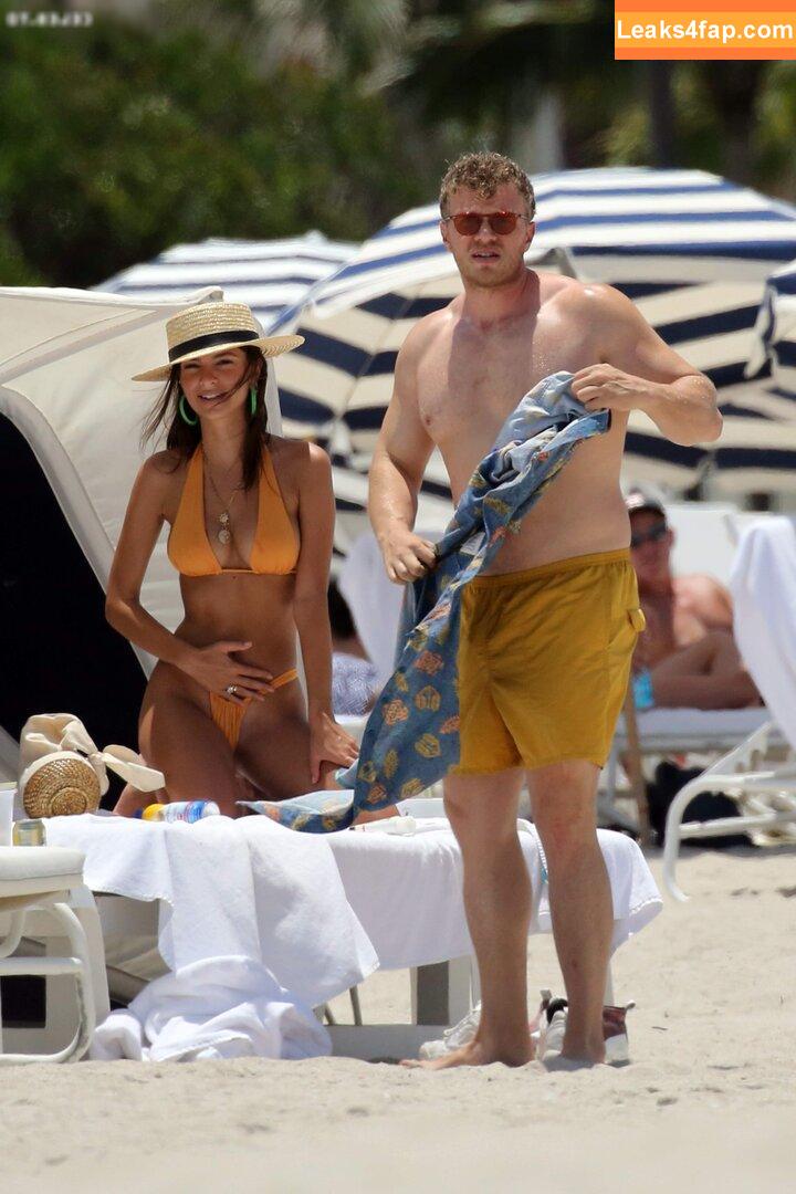 Emily Ratajkowski / emrata leaked photo photo #6998