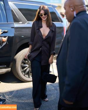 Emily Ratajkowski фото #6072