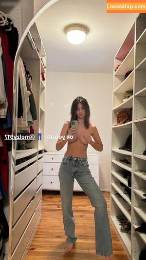 Emily Ratajkowski фото #6135