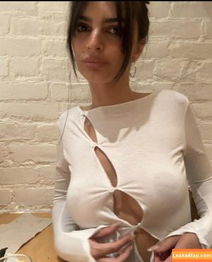 Emily Ratajkowski фото #6175