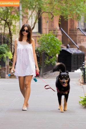 Emily Ratajkowski фото #6255