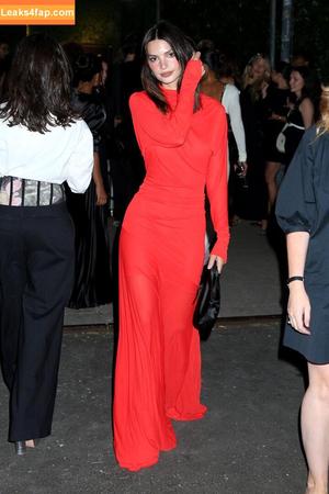 Emily Ratajkowski фото #6327