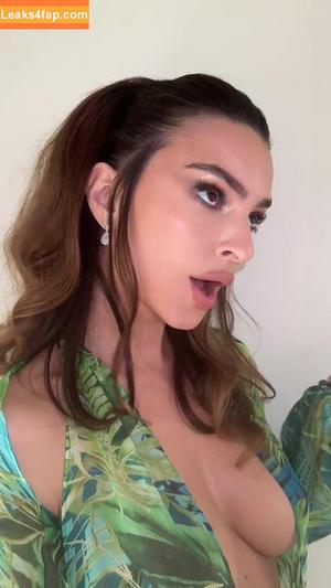 Emily Ratajkowski фото #6402