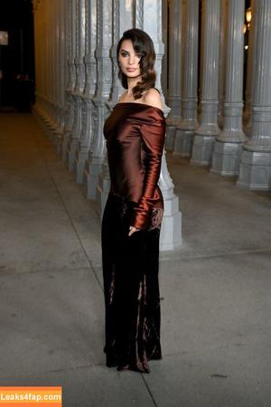 Emily Ratajkowski фото #6447