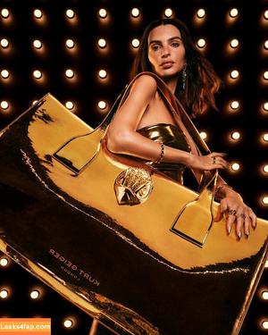 Emily Ratajkowski фото #6463