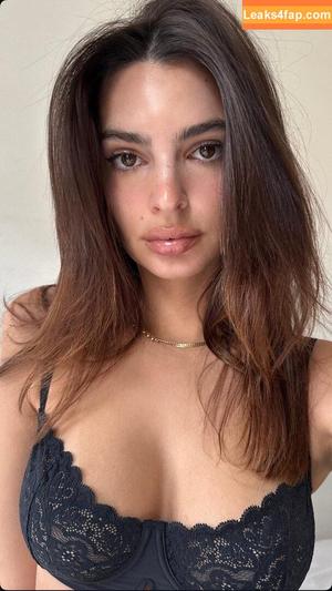 Emily Ratajkowski photo #6912