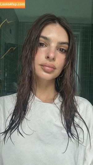 Emily Ratajkowski photo #6961