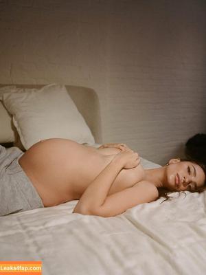 Emily Ratajkowski photo #6980