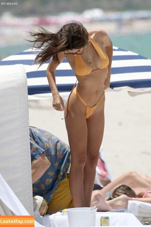 Emily Ratajkowski photo #6988