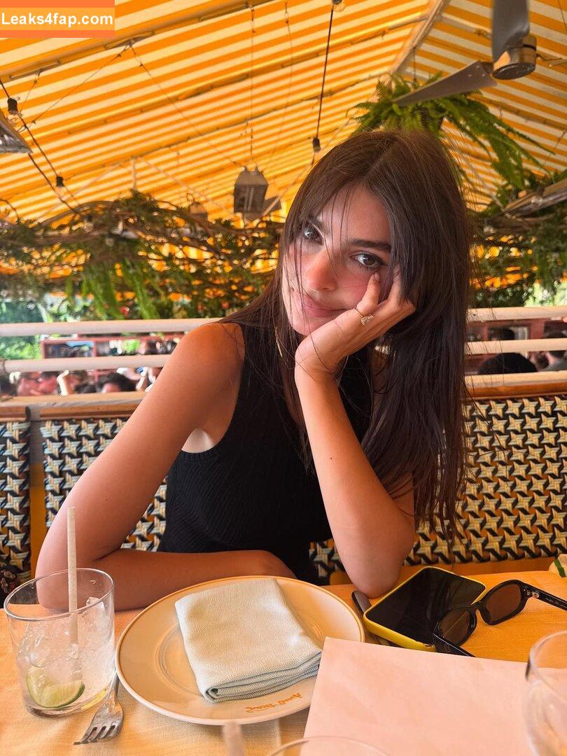 Emily Ratajkowski / emrata слитое фото фото #7063
