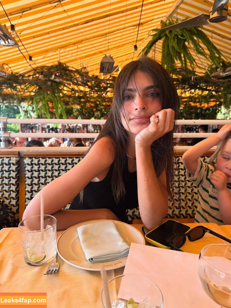Emily Ratajkowski / emrata слитое фото фото #7069