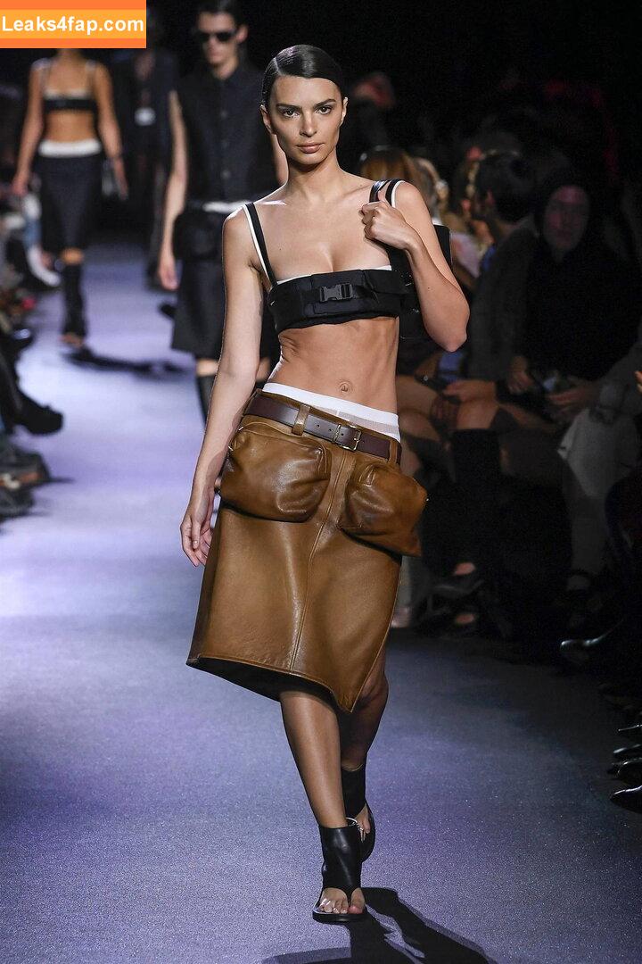 Emily Ratajkowski / emrata leaked photo photo #7140