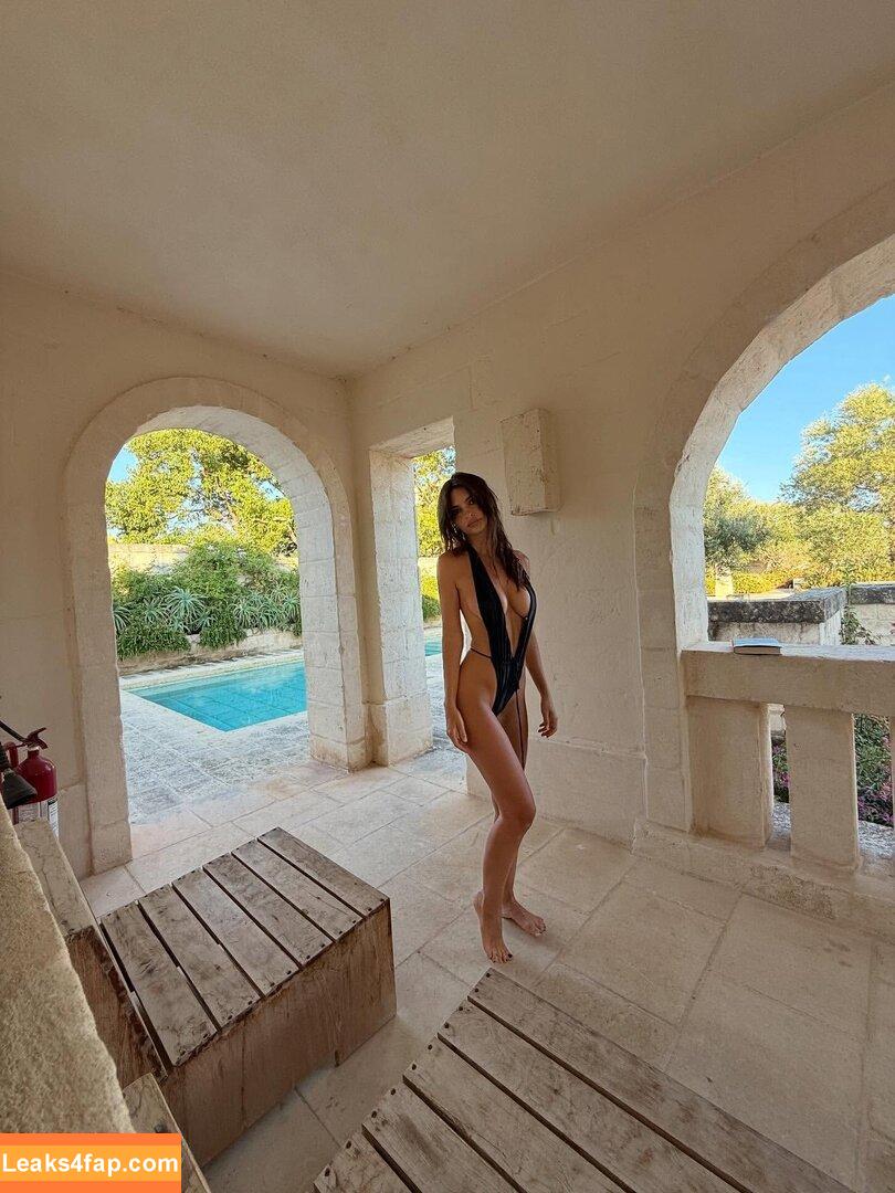 Emily Ratajkowski / emrata leaked photo photo #7167