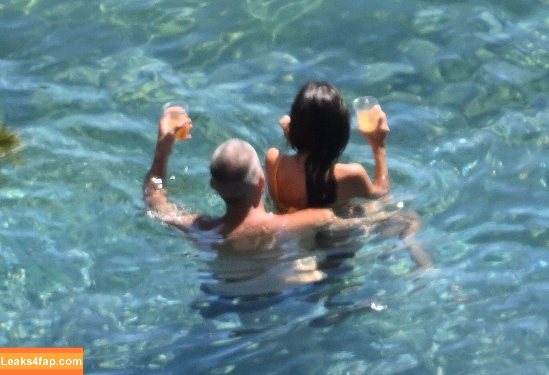Emily Ratajkowski / emrata leaked photo photo #7204