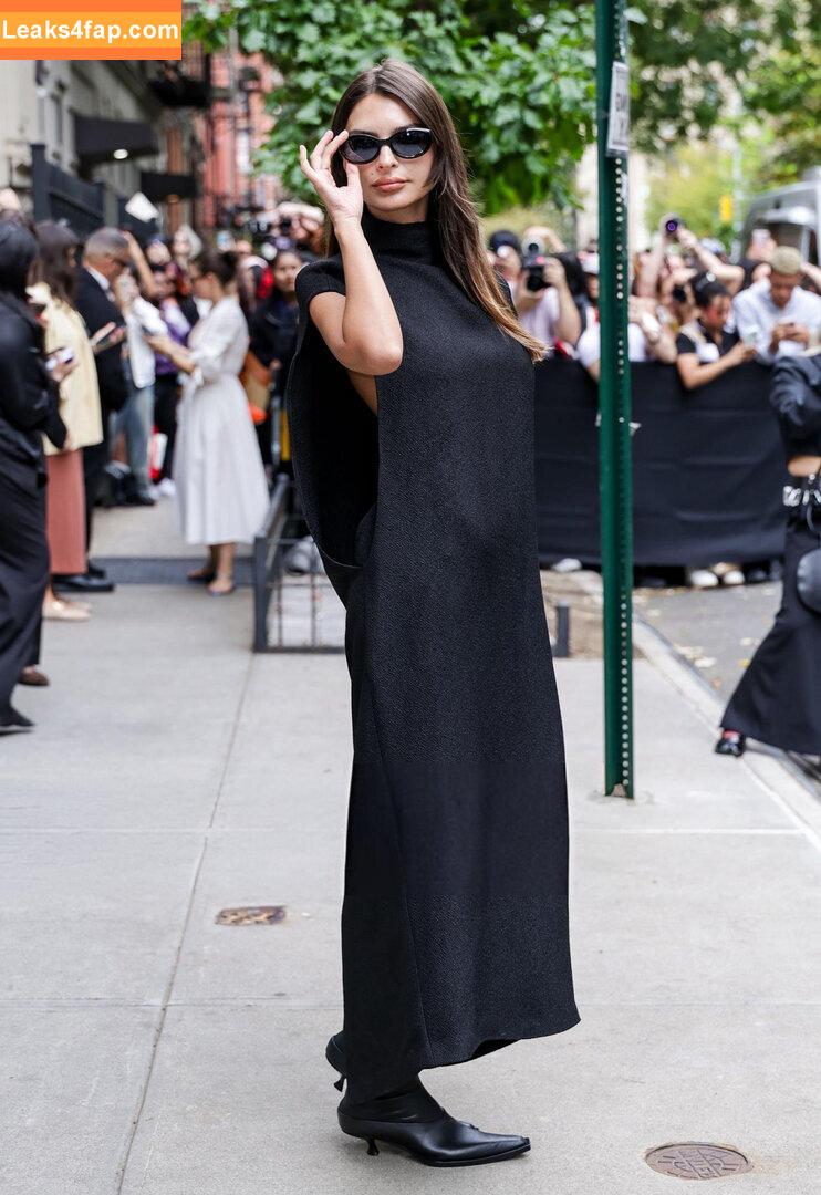 Emily Ratajkowski / emrata leaked photo photo #7253