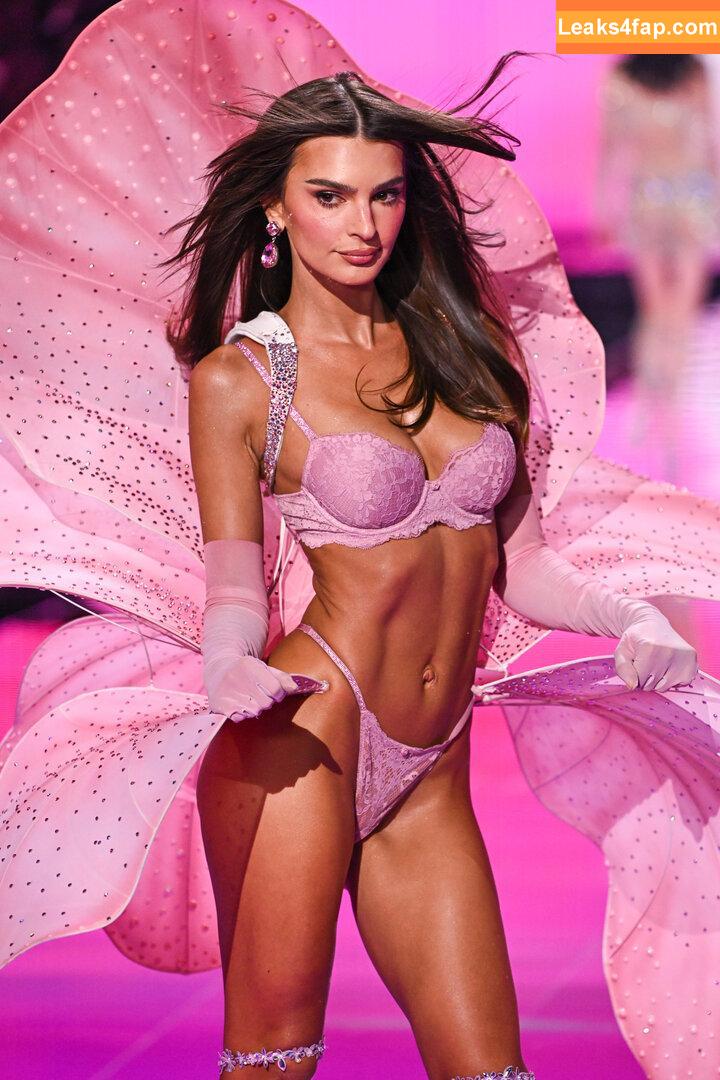 Emily Ratajkowski / emrata leaked photo photo #7300