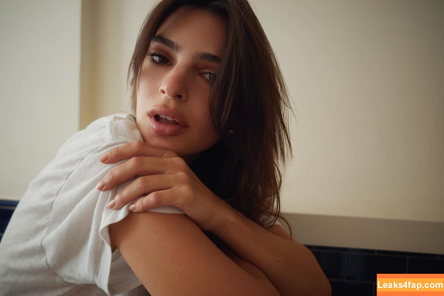Emily Ratajkowski / emrata слитое фото фото #7316
