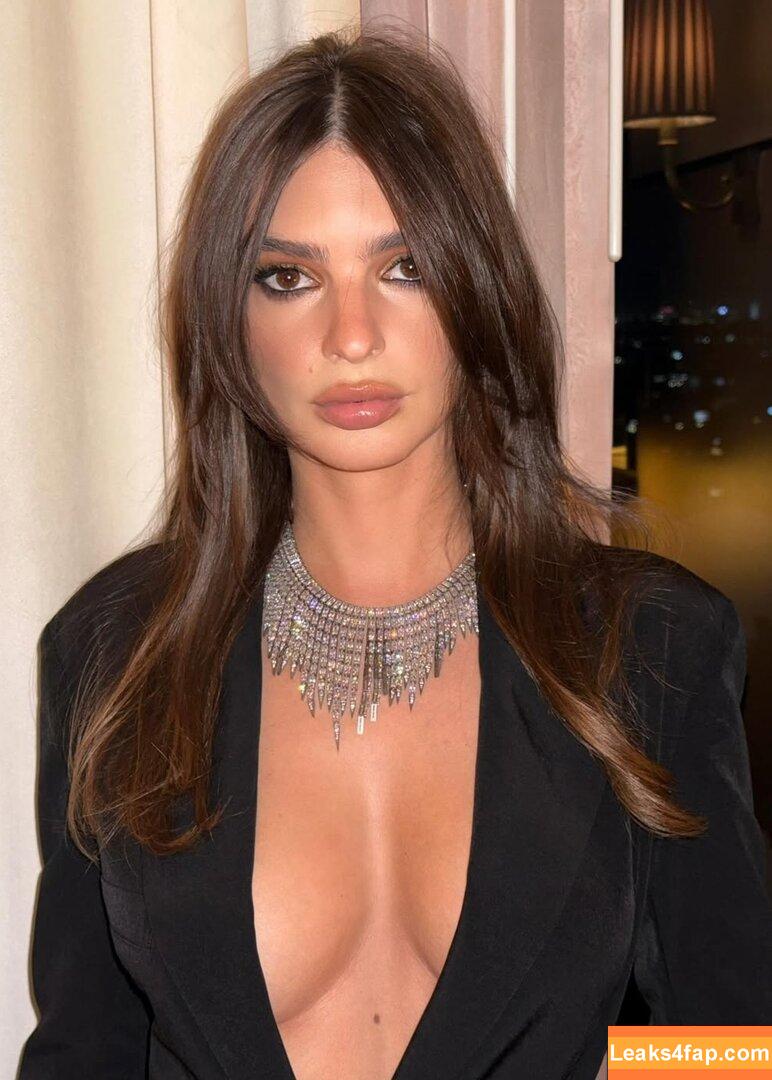 Emily Ratajkowski / emrata leaked photo photo #7332