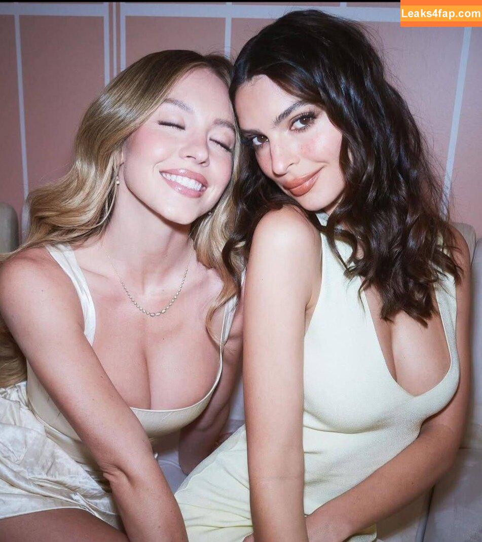 Emily Ratajkowski / emrata leaked photo photo #7337