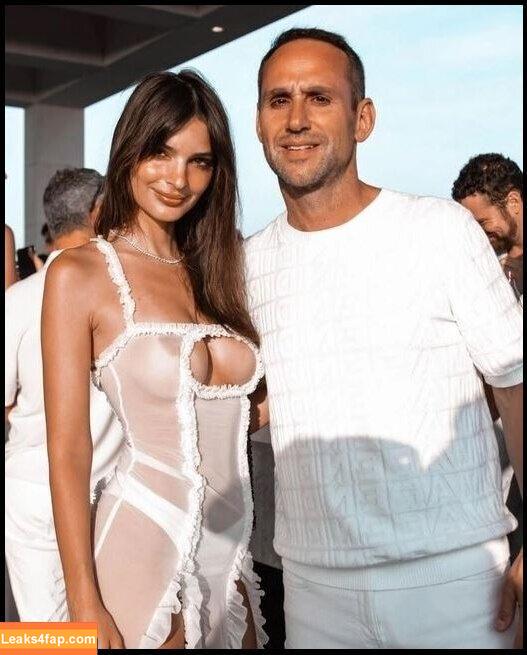 Emily Ratajkowski / emrata leaked photo photo #7354