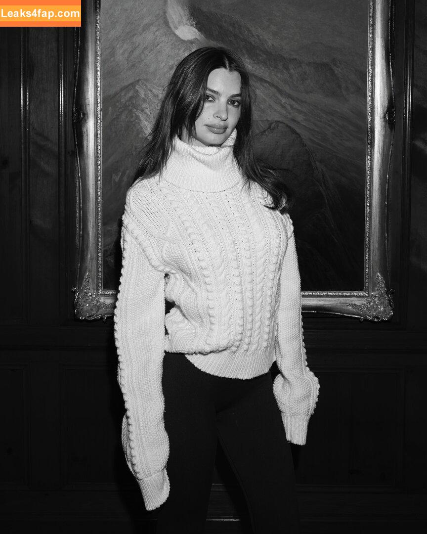 Emily Ratajkowski / Officialemilyratajkowski / emrata / https: leaked photo photo #7380