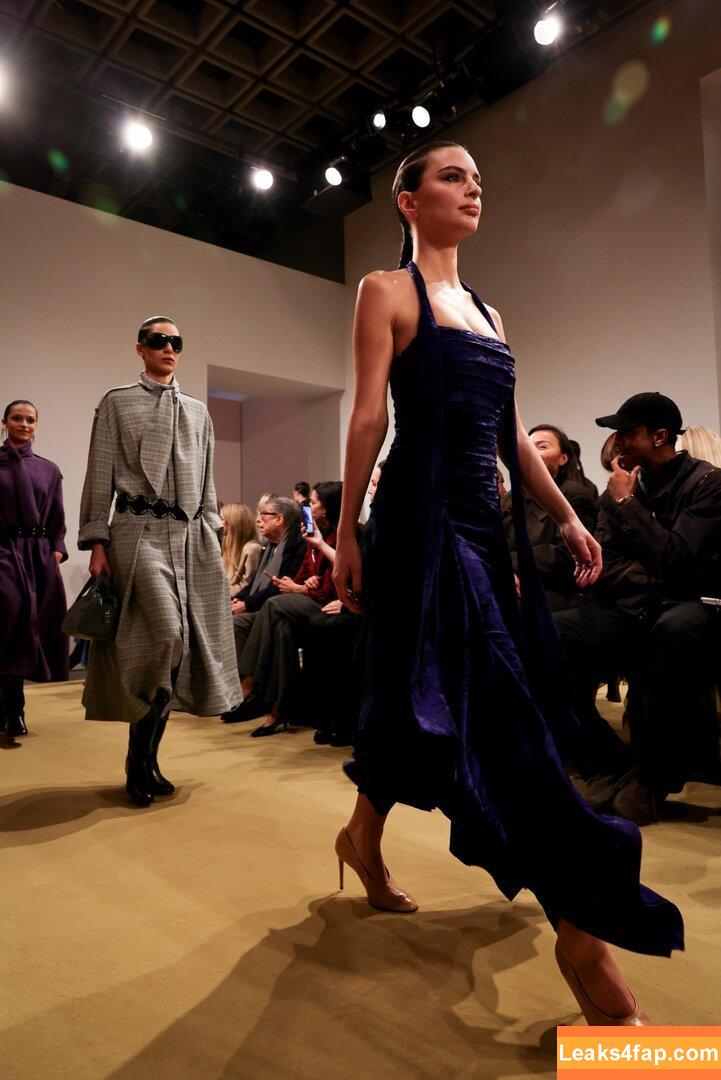 Emily Ratajkowski / Officialemilyratajkowski / emrata / https: leaked photo photo #7383