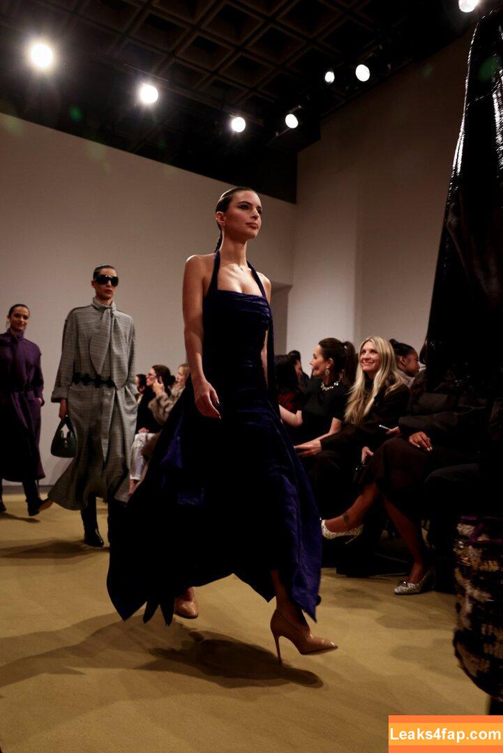 Emily Ratajkowski / Officialemilyratajkowski / emrata / https: leaked photo photo #7384