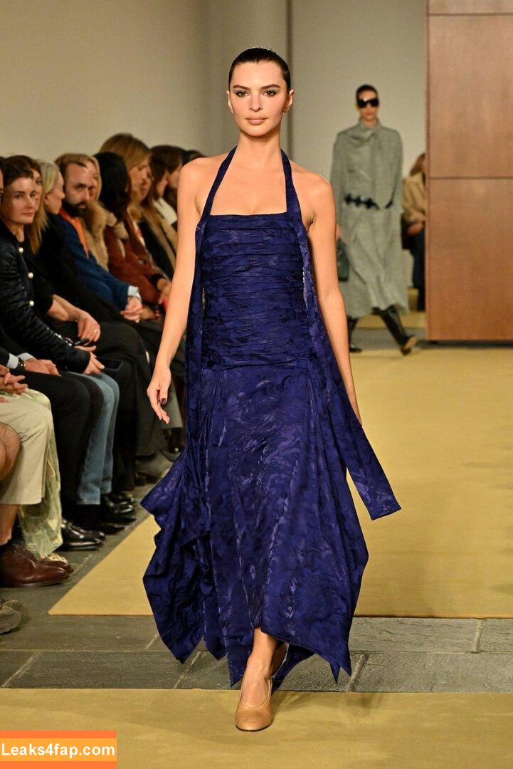 Emily Ratajkowski / Officialemilyratajkowski / emrata / https: leaked photo photo #7385