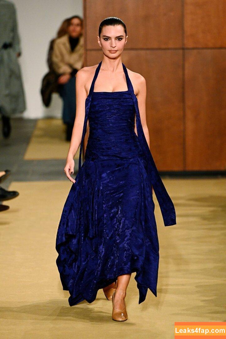 Emily Ratajkowski / Officialemilyratajkowski / emrata / https: leaked photo photo #7386