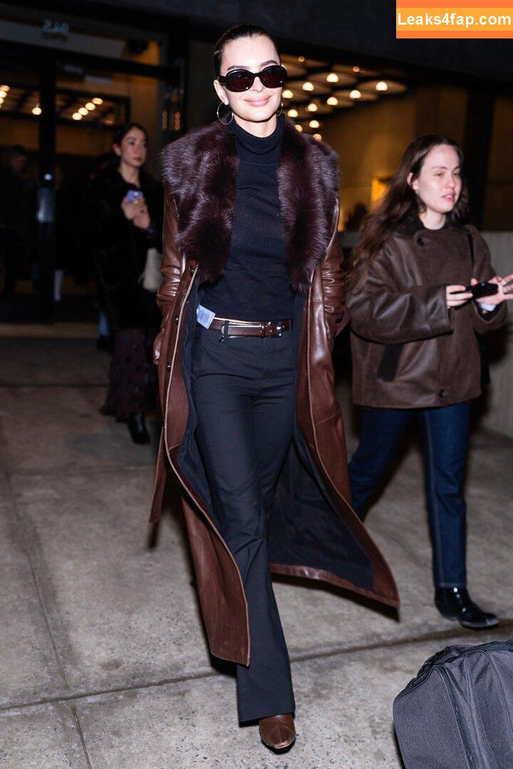 Emily Ratajkowski / Officialemilyratajkowski / emrata / https: leaked photo photo #7390