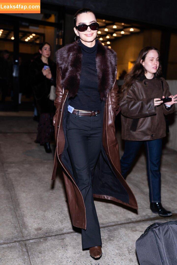 Emily Ratajkowski / Officialemilyratajkowski / emrata / https: leaked photo photo #7394