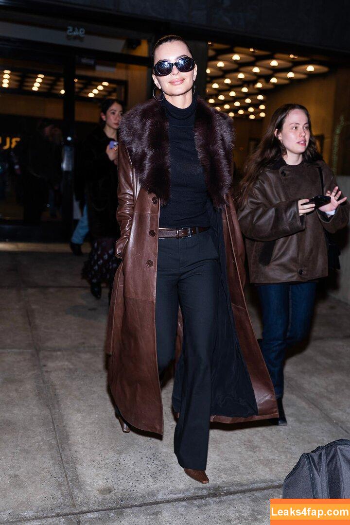 Emily Ratajkowski / Officialemilyratajkowski / emrata / https: leaked photo photo #7395