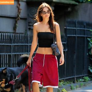 Emily Ratajkowski photo #7100