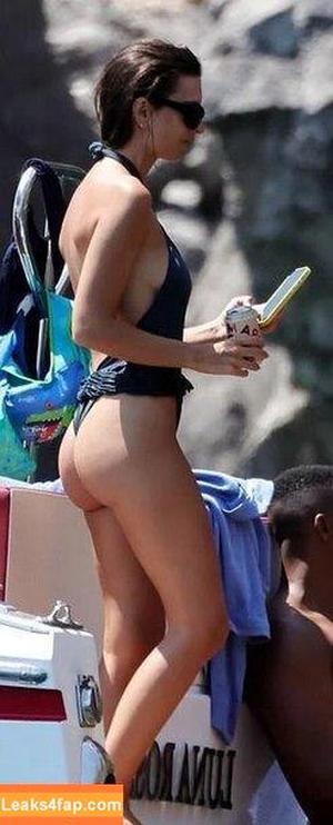 Emily Ratajkowski photo #7226