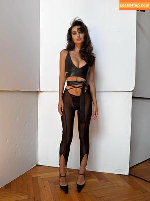 Emily Ratajkowski photo #7232