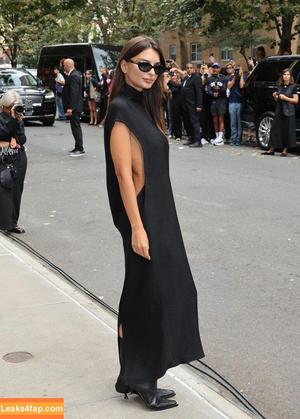 Emily Ratajkowski photo #7250