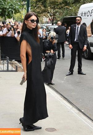 Emily Ratajkowski photo #7251