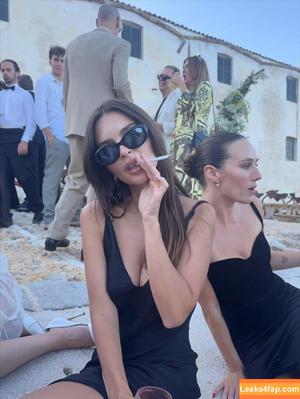 Emily Ratajkowski photo #7285