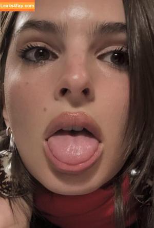 Emily Ratajkowski photo #7342