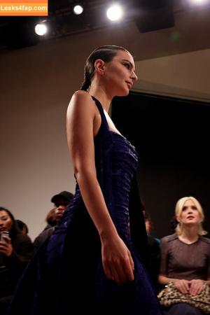 Emily Ratajkowski фото #7402