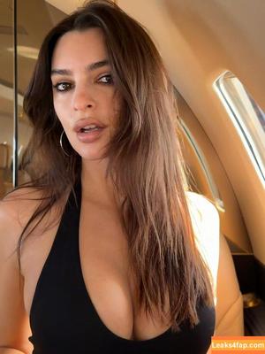 Emily Ratajkowski фото #7416