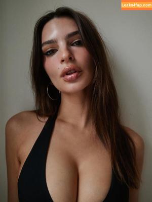 Emily Ratajkowski фото #7417