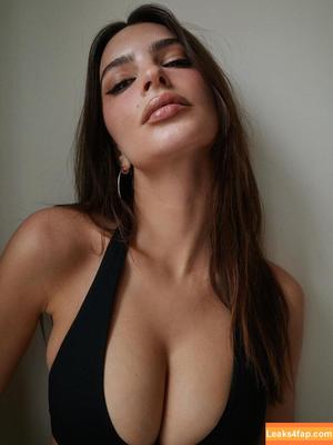 Emily Ratajkowski фото #7418