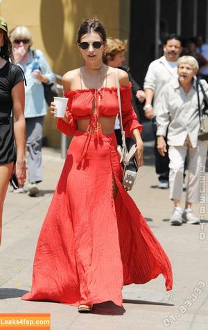 Emily Ratajkowski photo #7547